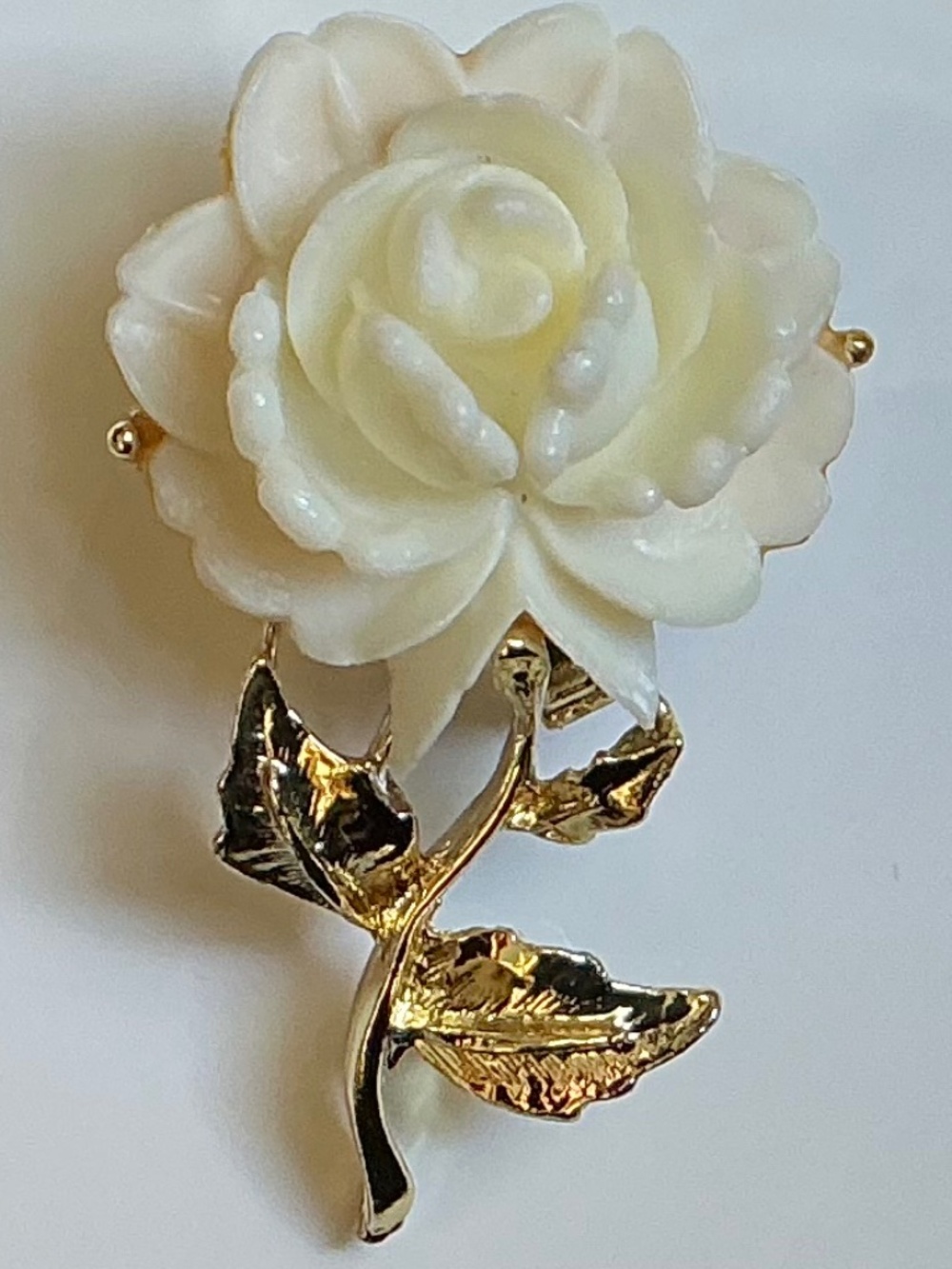 Vintage White Rose Brooch Carved Flower Pin Gold Tone - Picture 11 of 12